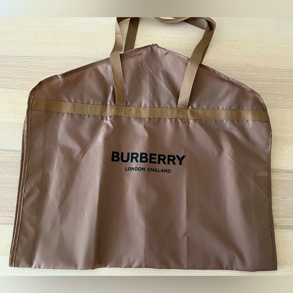🧥Burberry Garment Bag